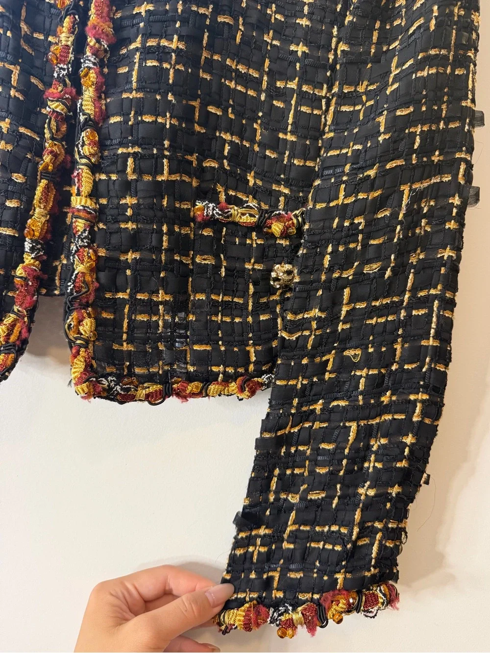 CHANEL iconic cropped